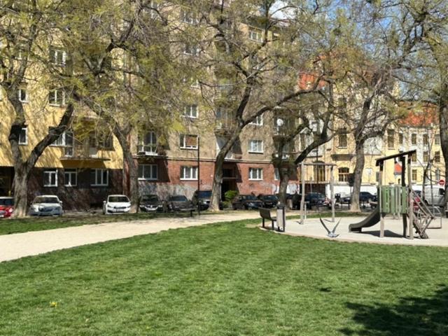 Sunny House One Bratislava Exterior foto